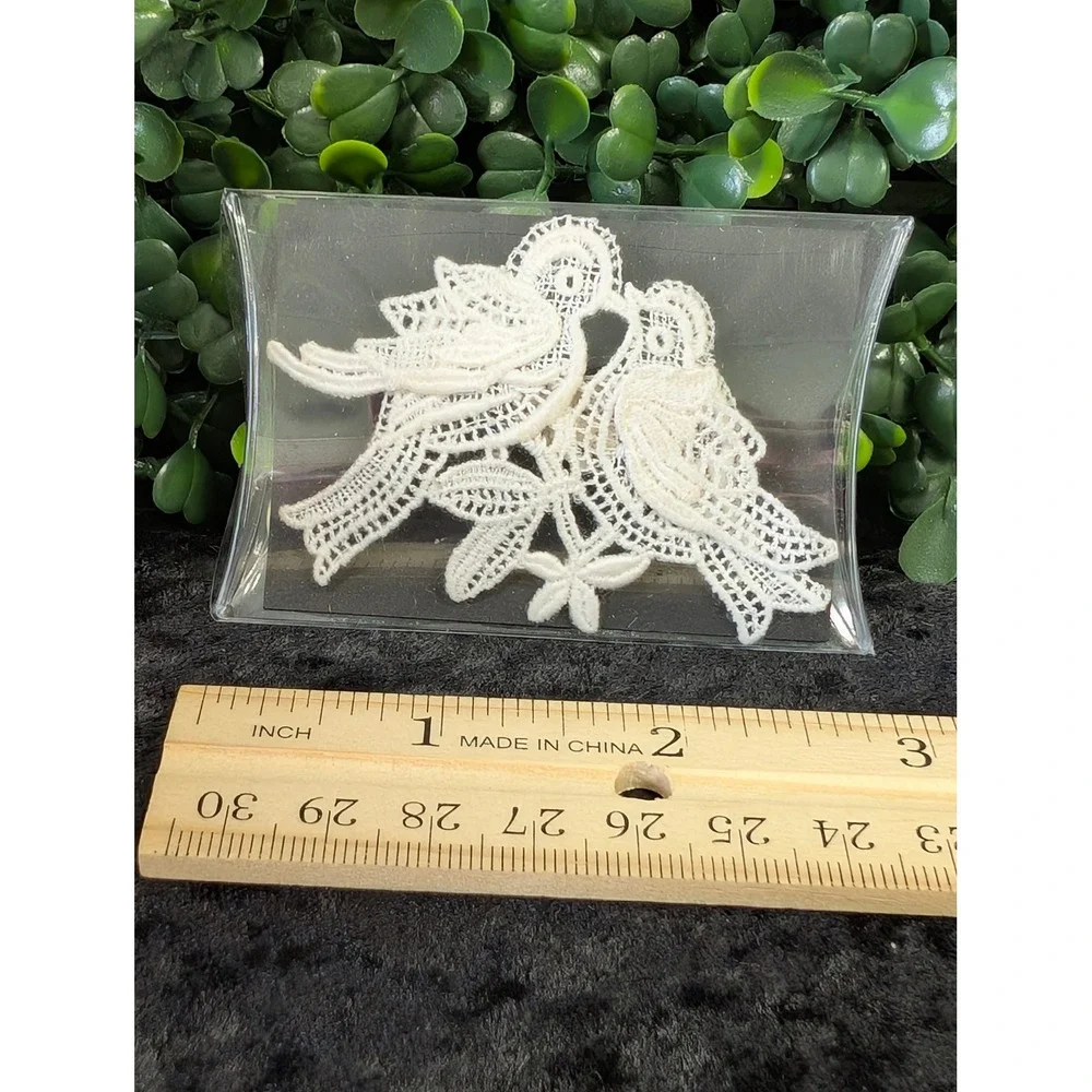 Handmade Brugge Lace Brooch White Birds Floral Belgian Bobbin Lace Pin